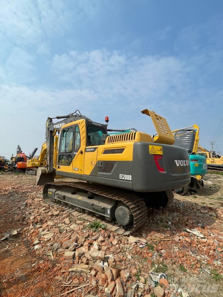 Volvo EC 200 Гусеничные экскаваторы