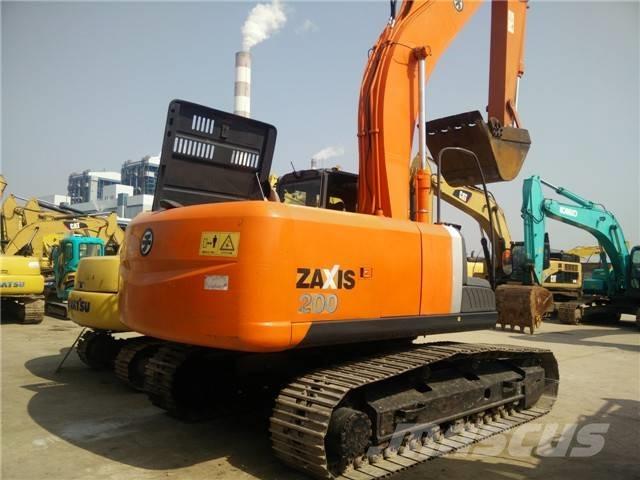 Hitachi ZX 200 Гусеничные экскаваторы
