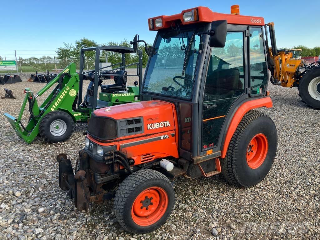 Kubota ST 30 Коммунальные тракторы