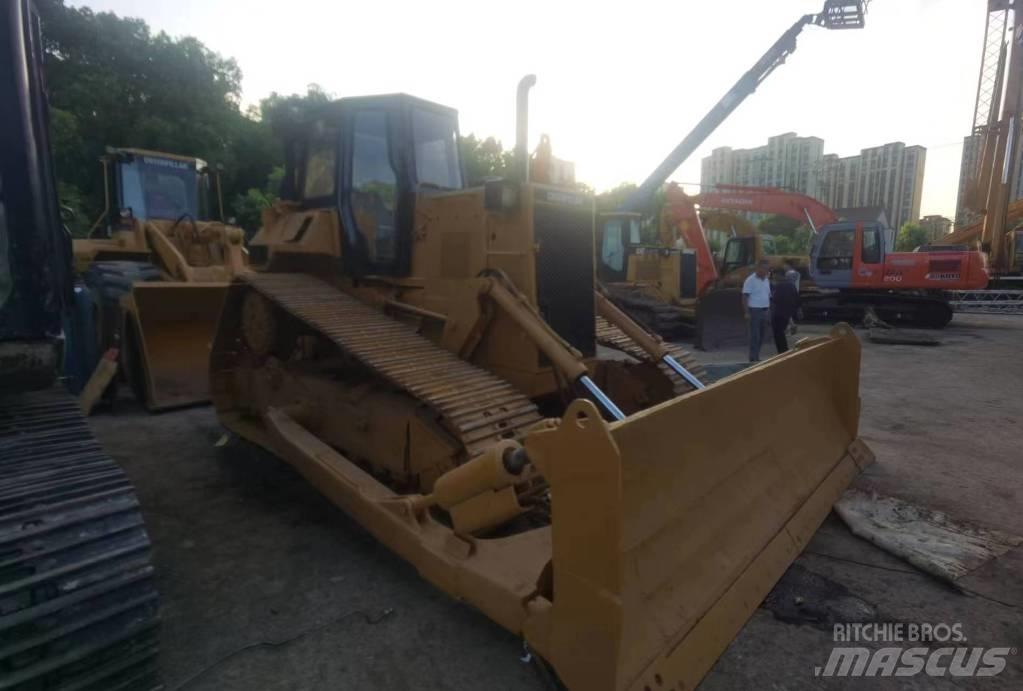 CAT D 6 R Гусеничные бульдозеры