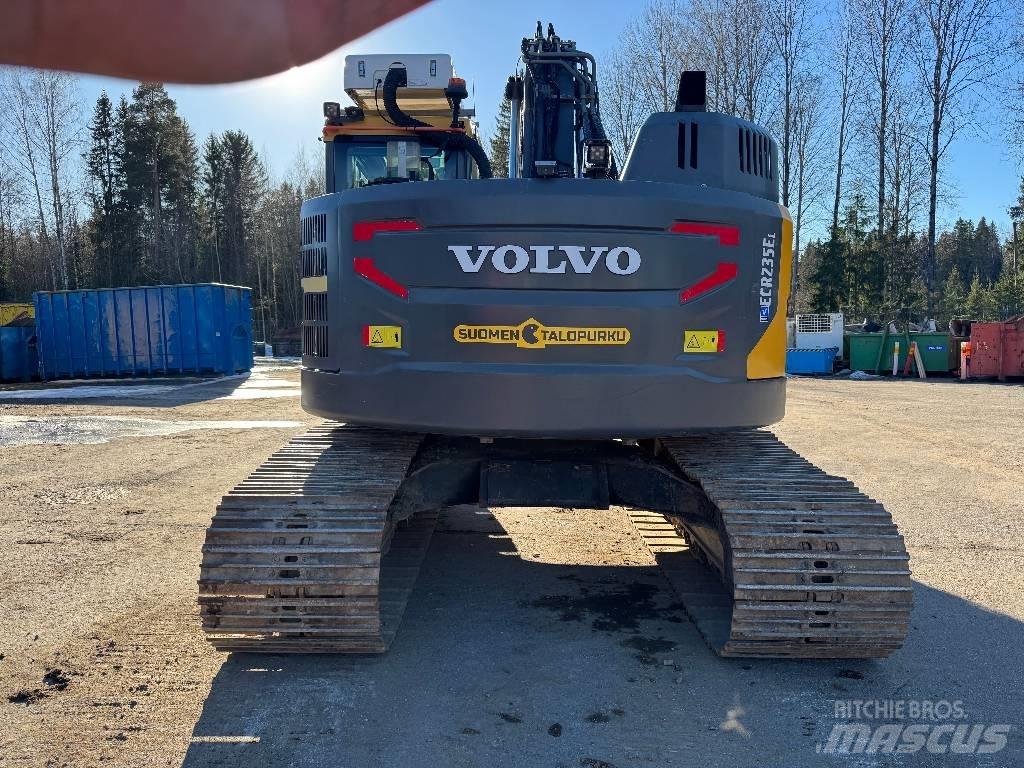 Volvo ECR235EL Гусеничные экскаваторы