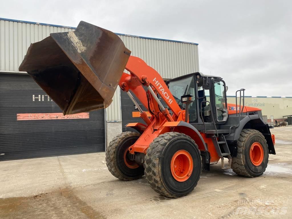 Hitachi ZW 250 Фронтальные погрузчики