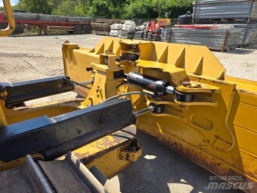 CAT D 6 N LGP Гусеничные бульдозеры
