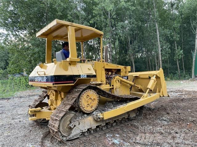 CAT D5G Гусеничные бульдозеры