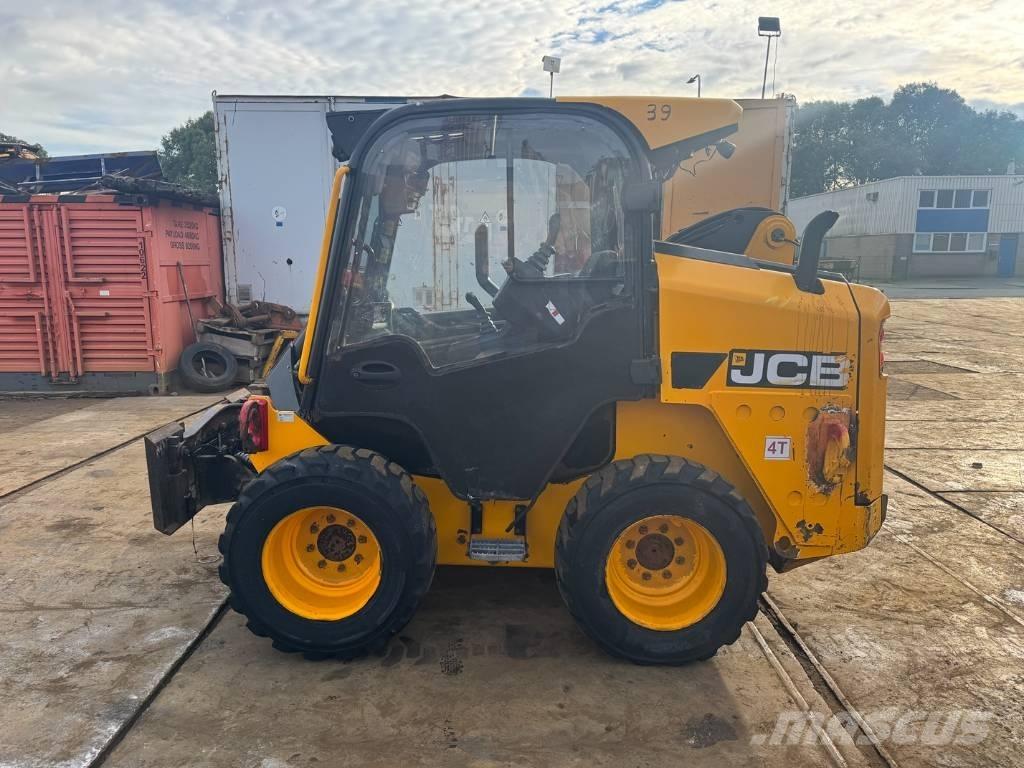JCB 250T4 Мини-погрузчики