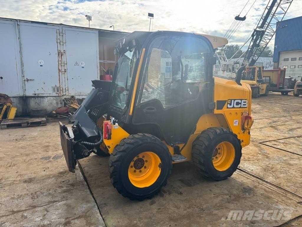 JCB 250T4 Мини-погрузчики