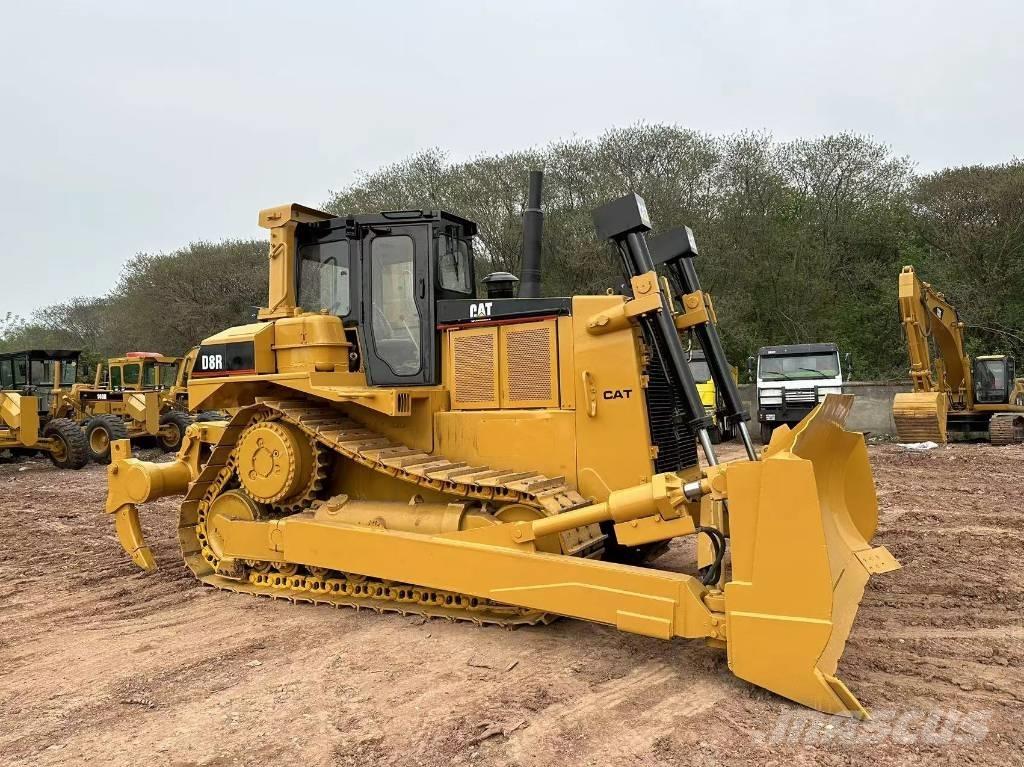 CAT D8R Гусеничные бульдозеры