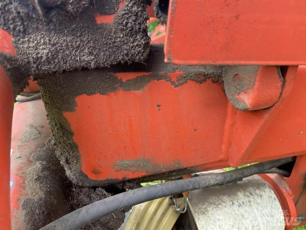 Kuhn GF6301MH Грабли-ворошилки