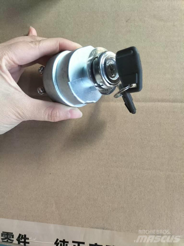 Shantui sd22 Кабины и интерьер