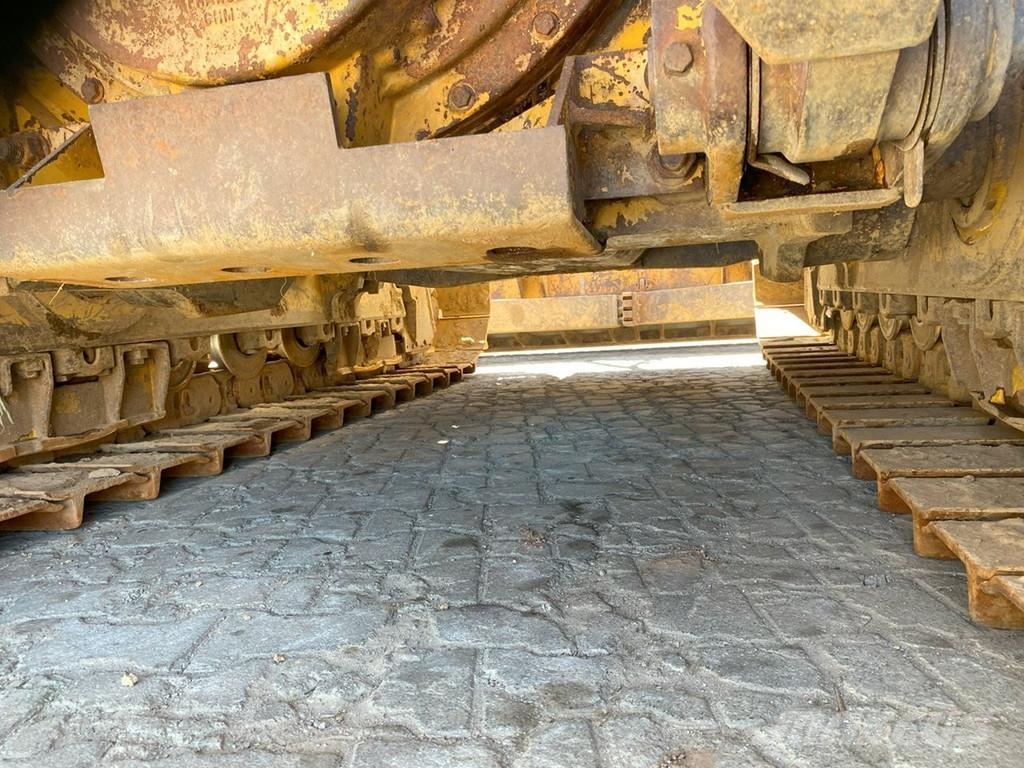 CAT D6T XW NVT Гусеничные бульдозеры