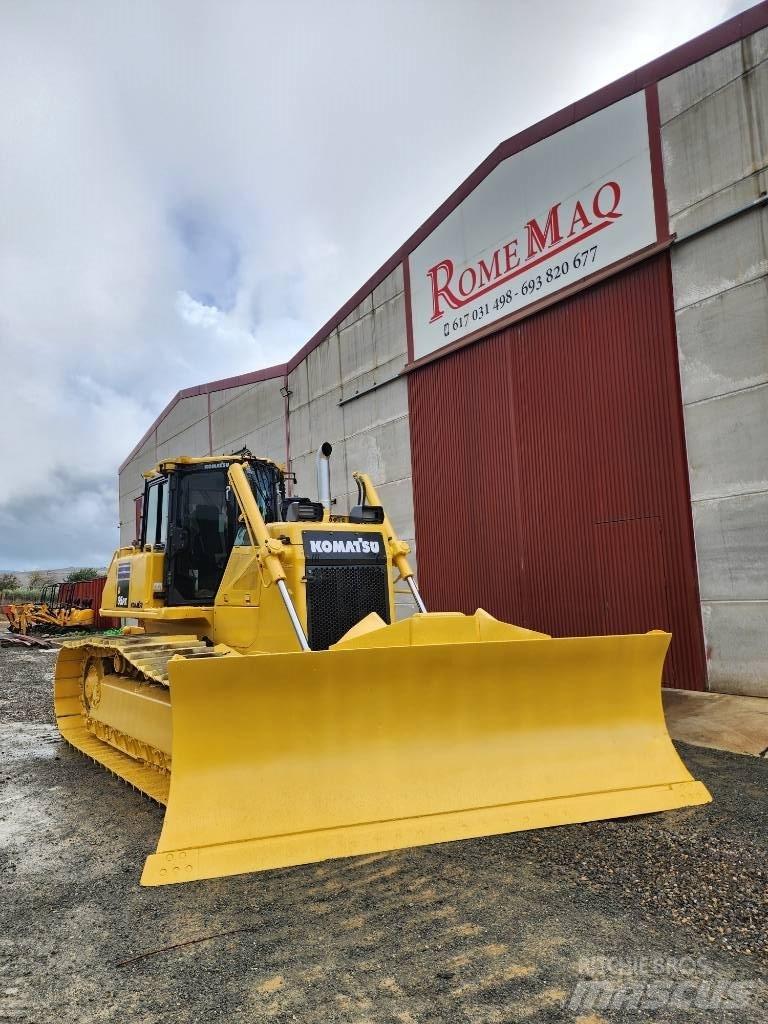 Komatsu D 65 PX-17 Гусеничные бульдозеры