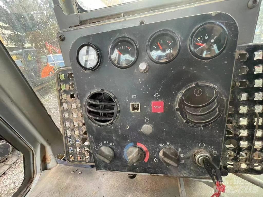 CAT D 6 G Гусеничные бульдозеры