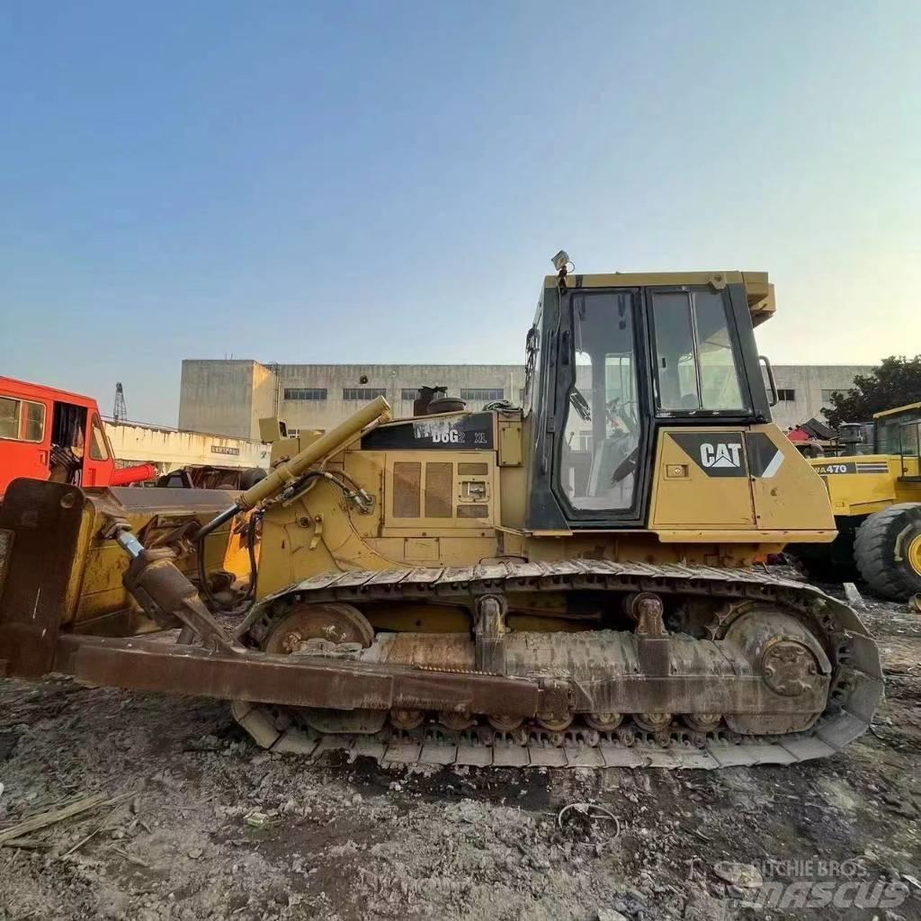 CAT D 6 G Гусеничные бульдозеры