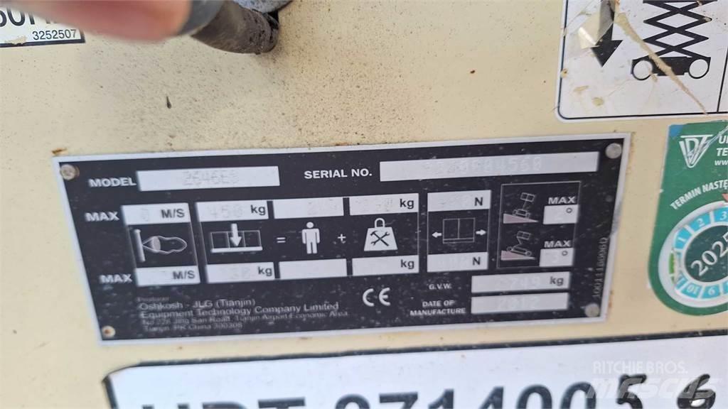 JLG 2646ES Ножничные подъемники