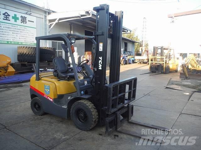 TCM FD25T3 Дизельные погрузчики