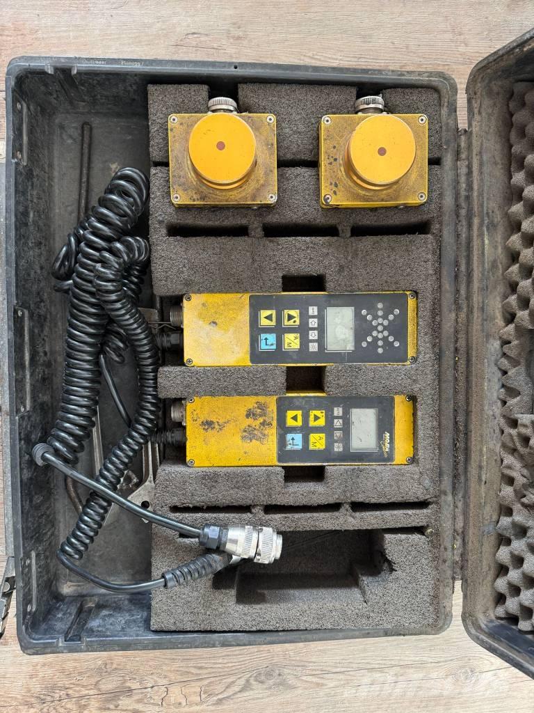 Dynapac f 141 c Асфальтоукладчики