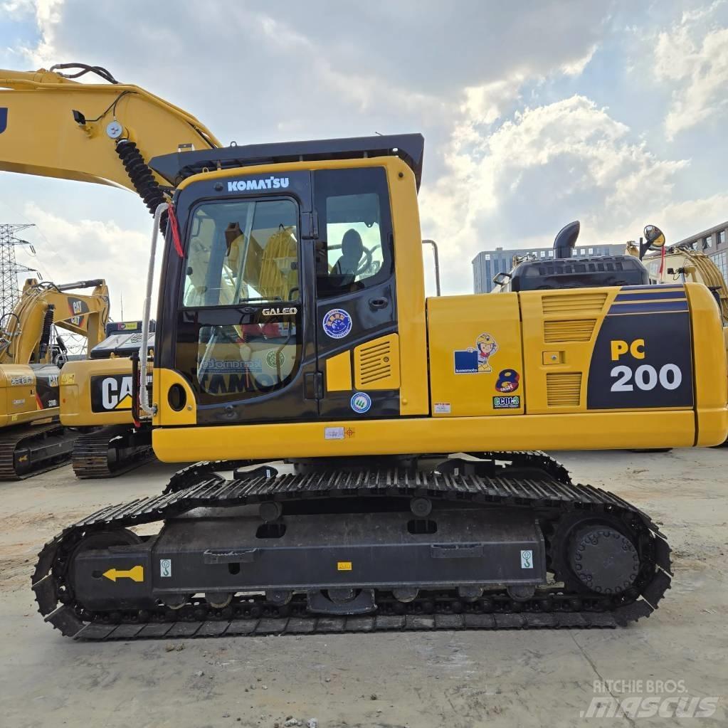 Komatsu PC 200-8 Гусеничные экскаваторы