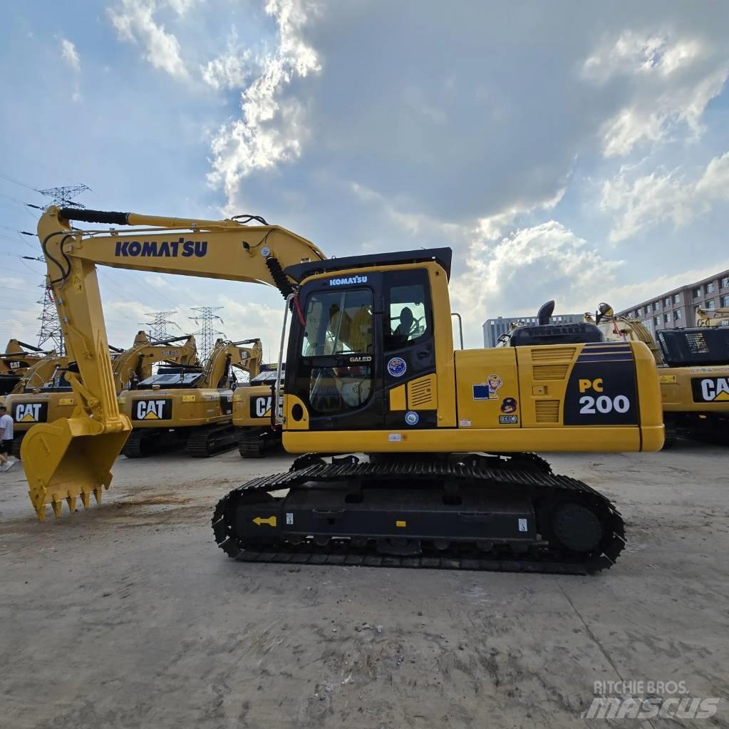 Komatsu PC 200-8 Гусеничные экскаваторы