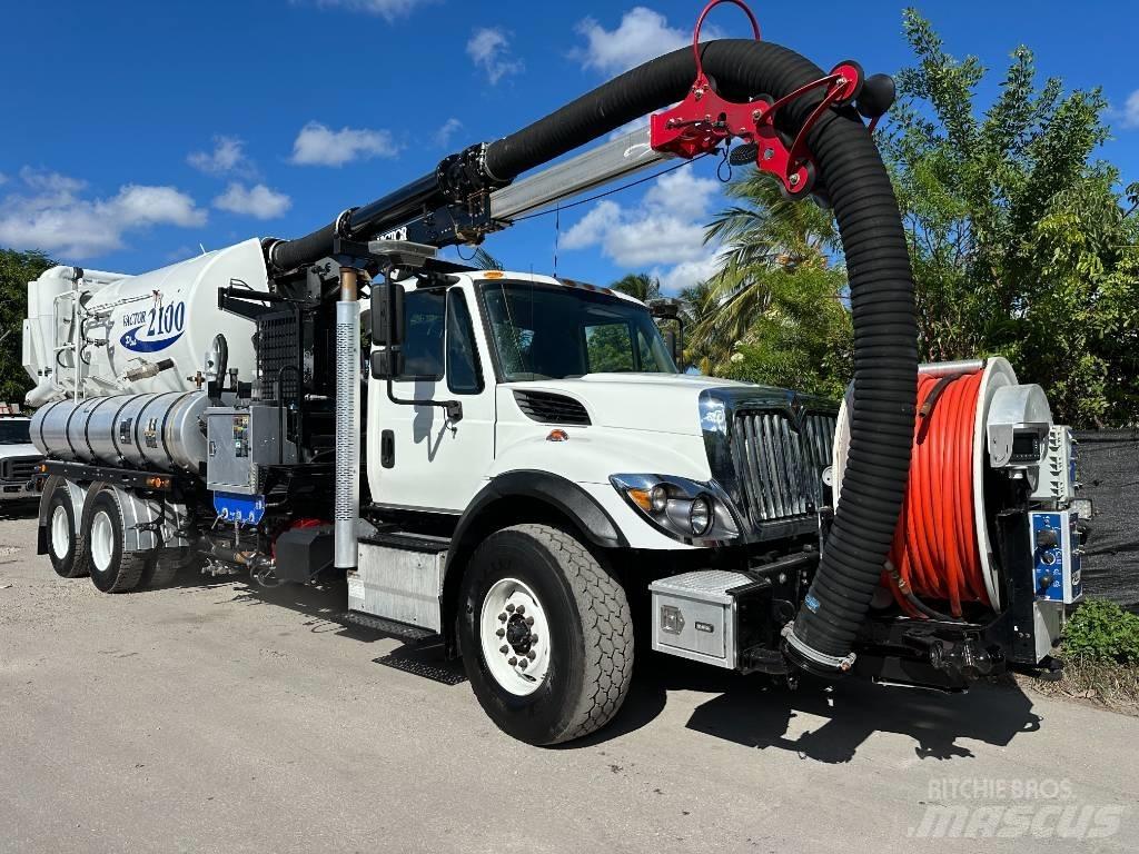 International 7500 Ассенизаторские машины