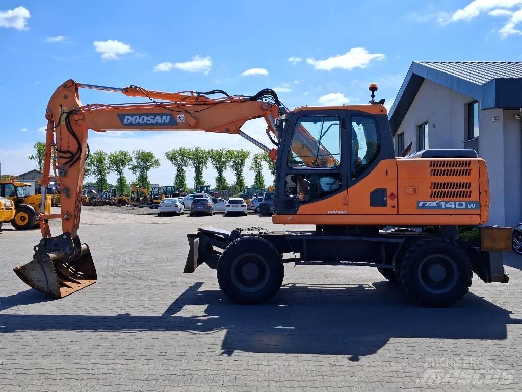 Doosan DX 140 W-3 Колёсные экскаваторы