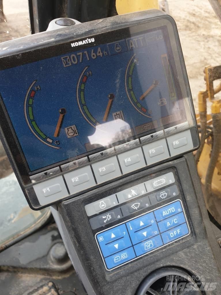 Komatsu PC138US-8 Гусеничные экскаваторы