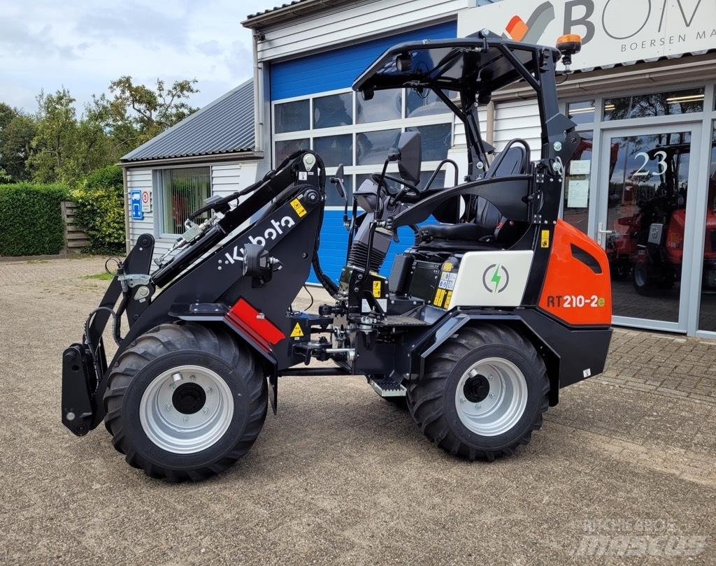 Kubota RT210-2E Фронтальные погрузчики