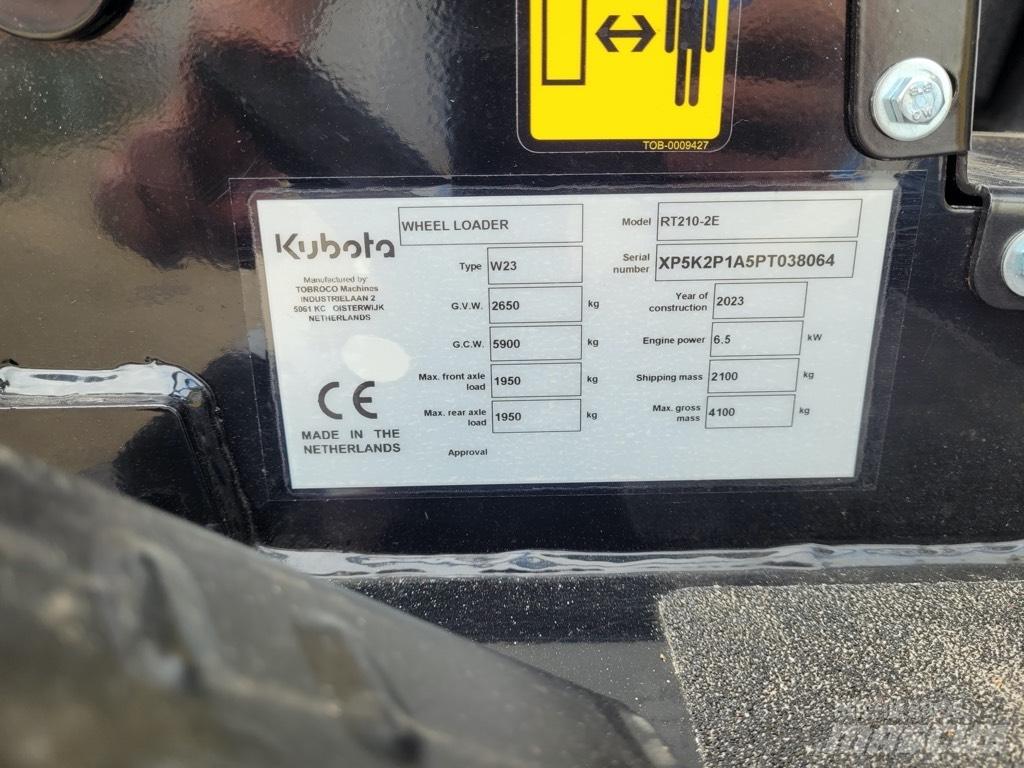 Kubota RT210-2E Фронтальные погрузчики