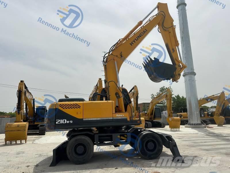 Hyundai R210W-9 Колёсные экскаваторы