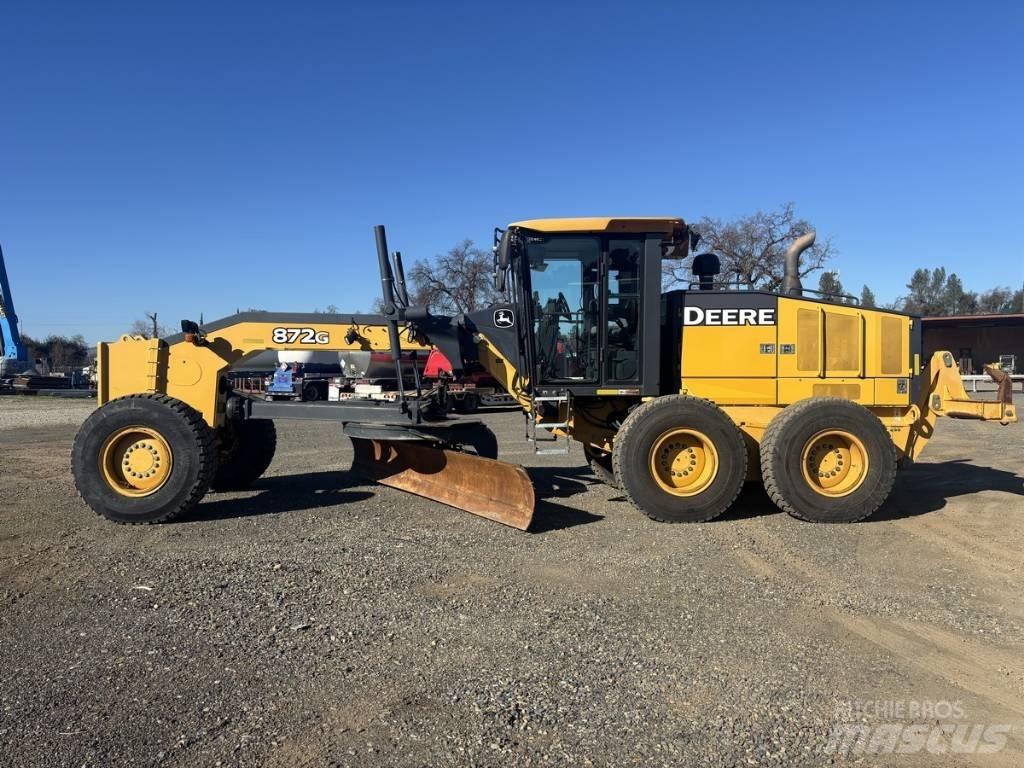DEERE 872G Грейдеры