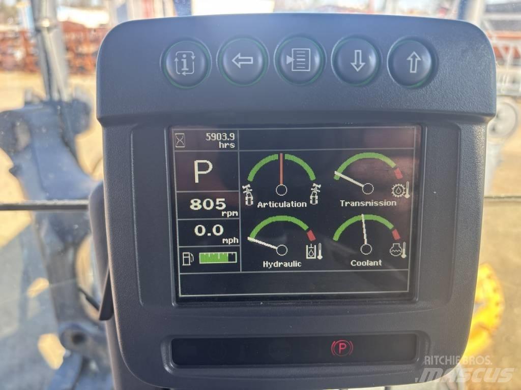 DEERE 872G Грейдеры