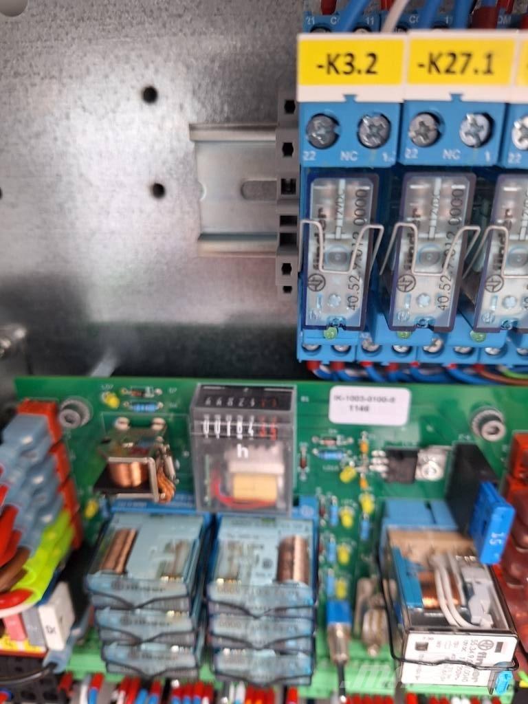 Böcker AHK 30 KS Другие грузоподъемные машины