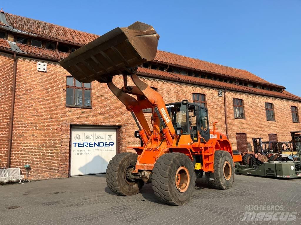 Doosan DL 300 Фронтальные погрузчики
