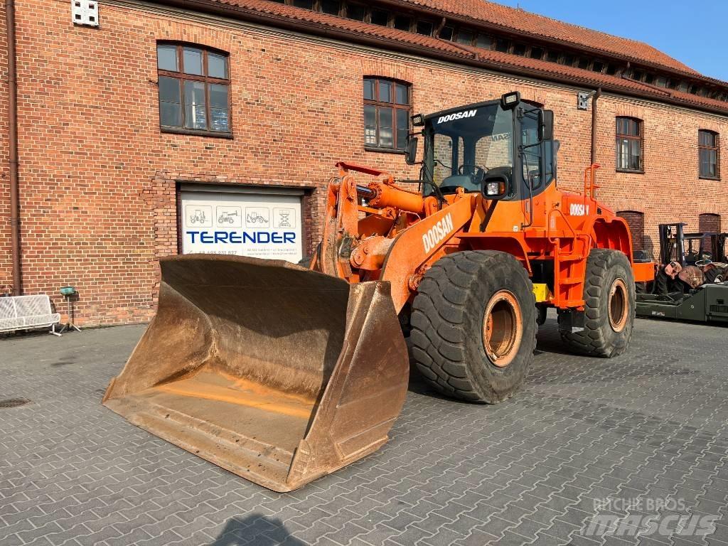 Doosan DL 300 Фронтальные погрузчики