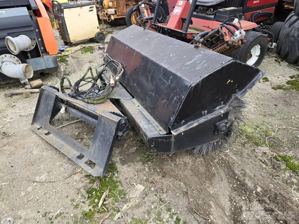 Bobcat Bobcat Вакуумные уборочные машины