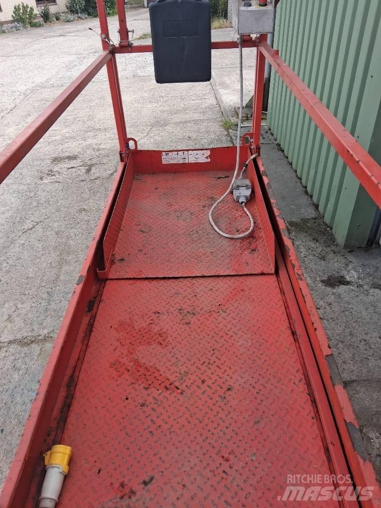 SkyJack SJ III 3226 Ножничные подъемники