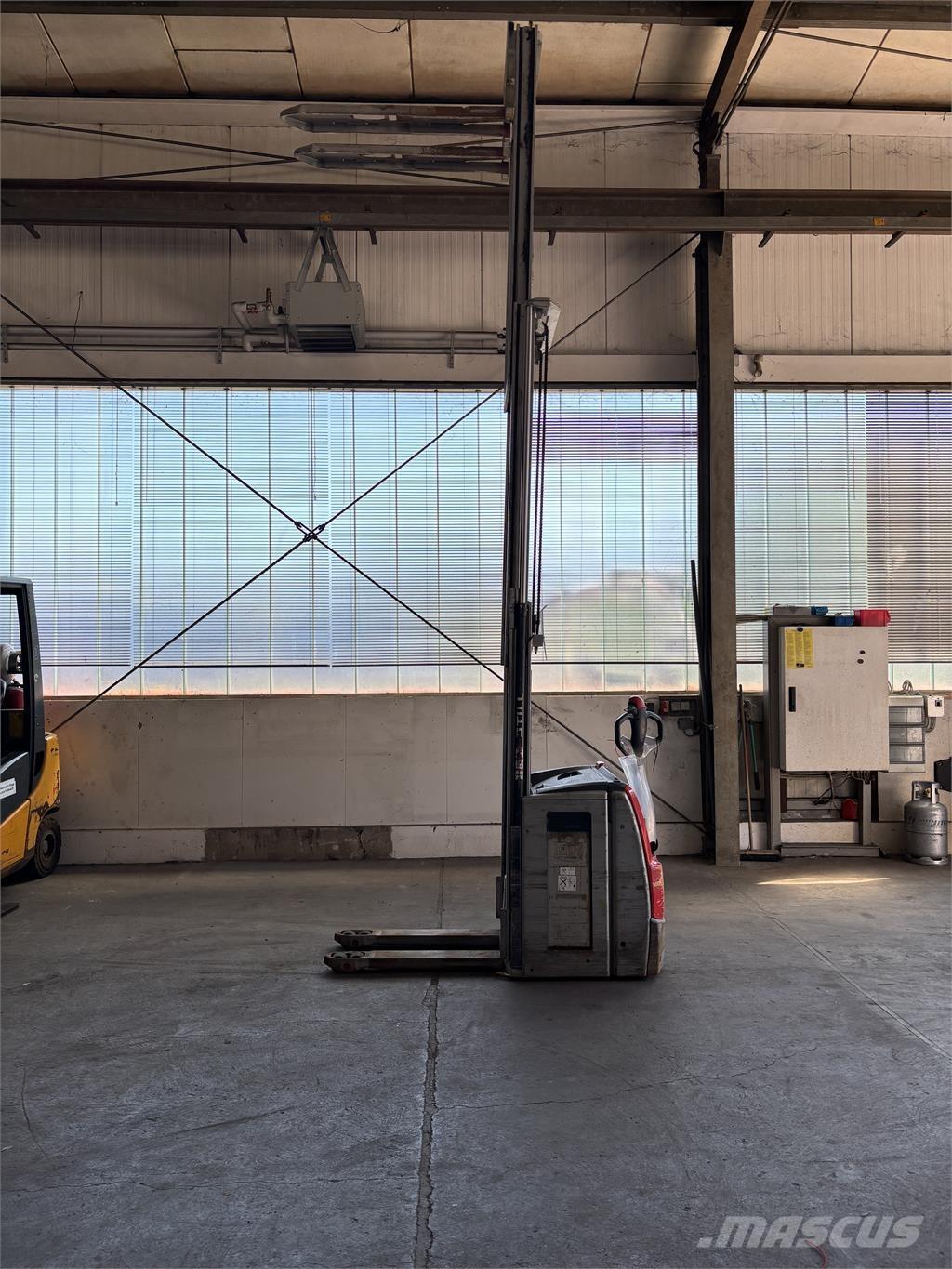 Still EXV 16 Самоходные электроштабелёры