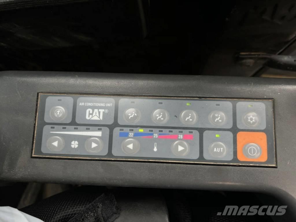 CAT 321D LCR Гусеничные экскаваторы