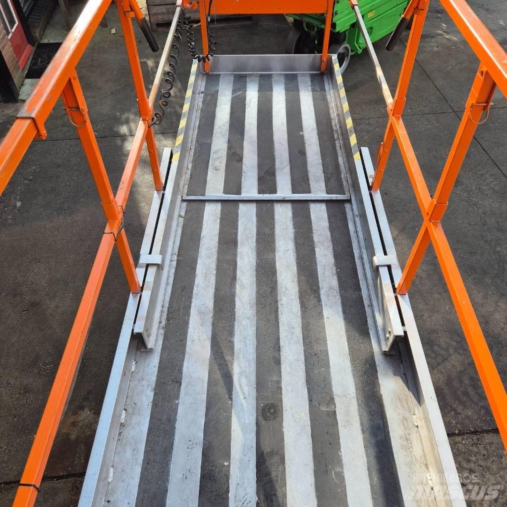 JLG 3246 ES Ножничные подъемники