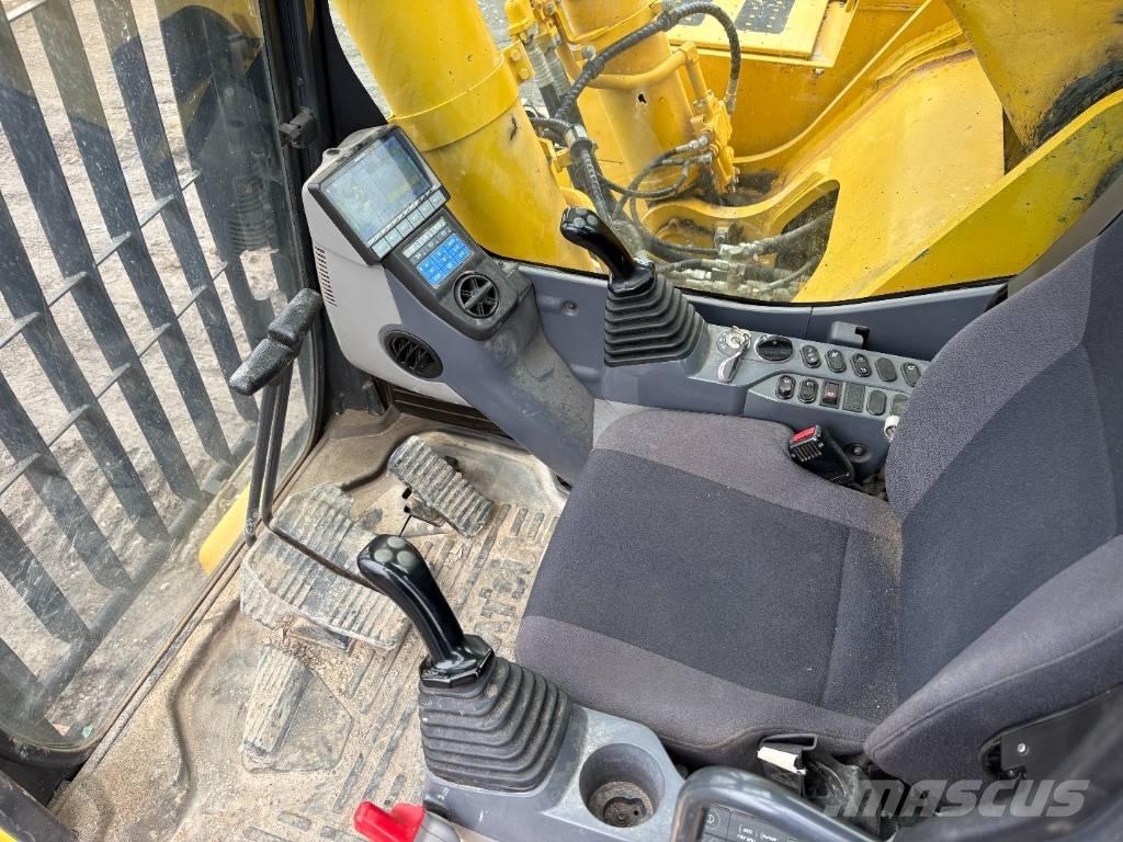 Komatsu PC700LC-11 Гусеничные экскаваторы