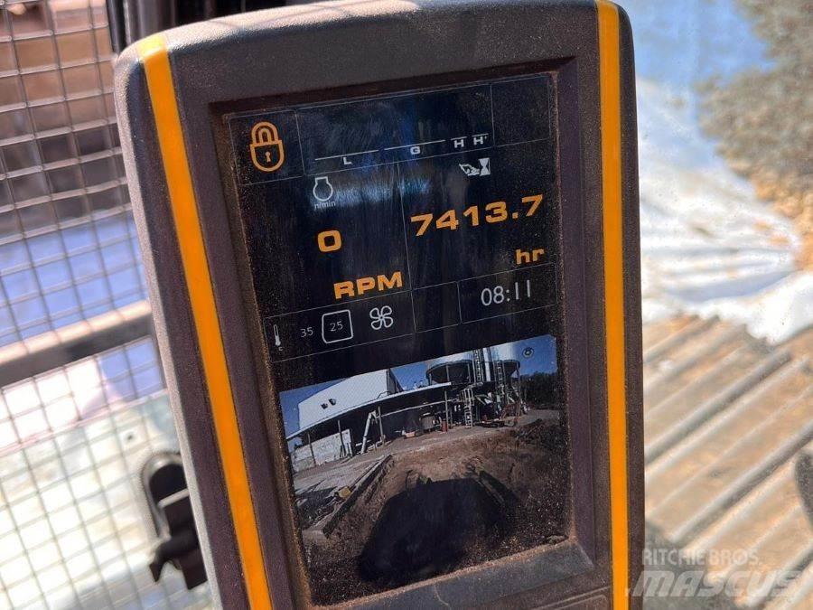 JCB JS130LC Гусеничные экскаваторы