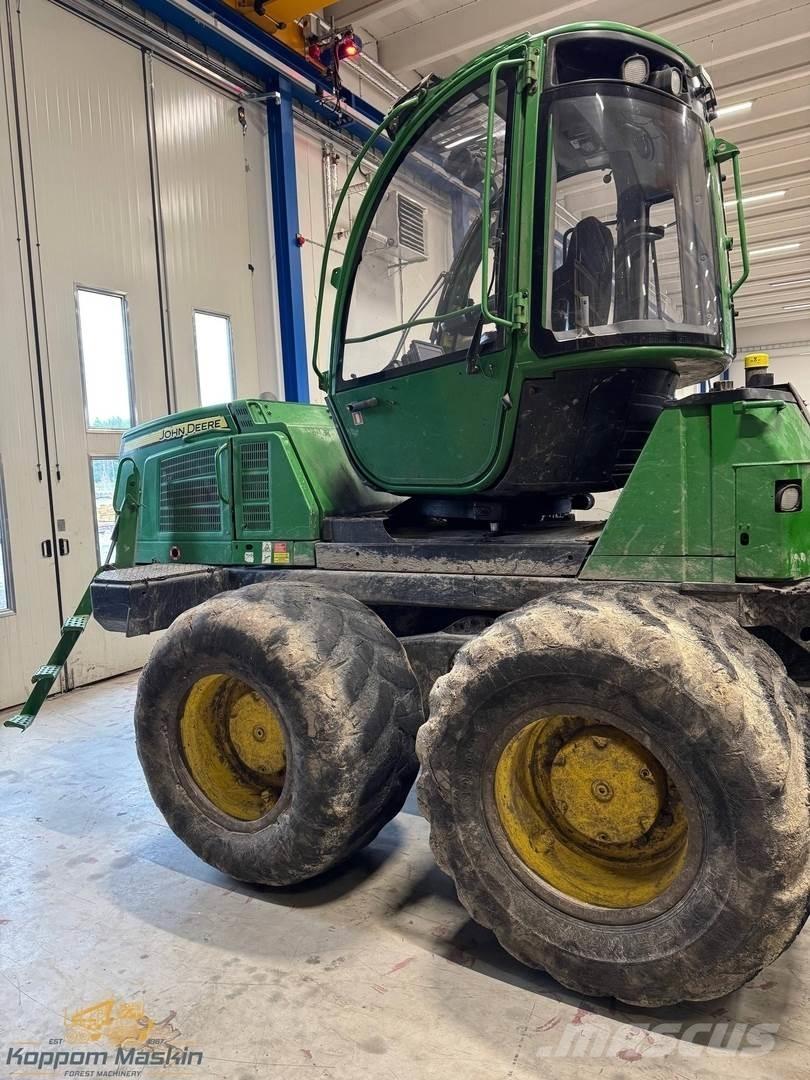 John Deere 1210E Форвардеры