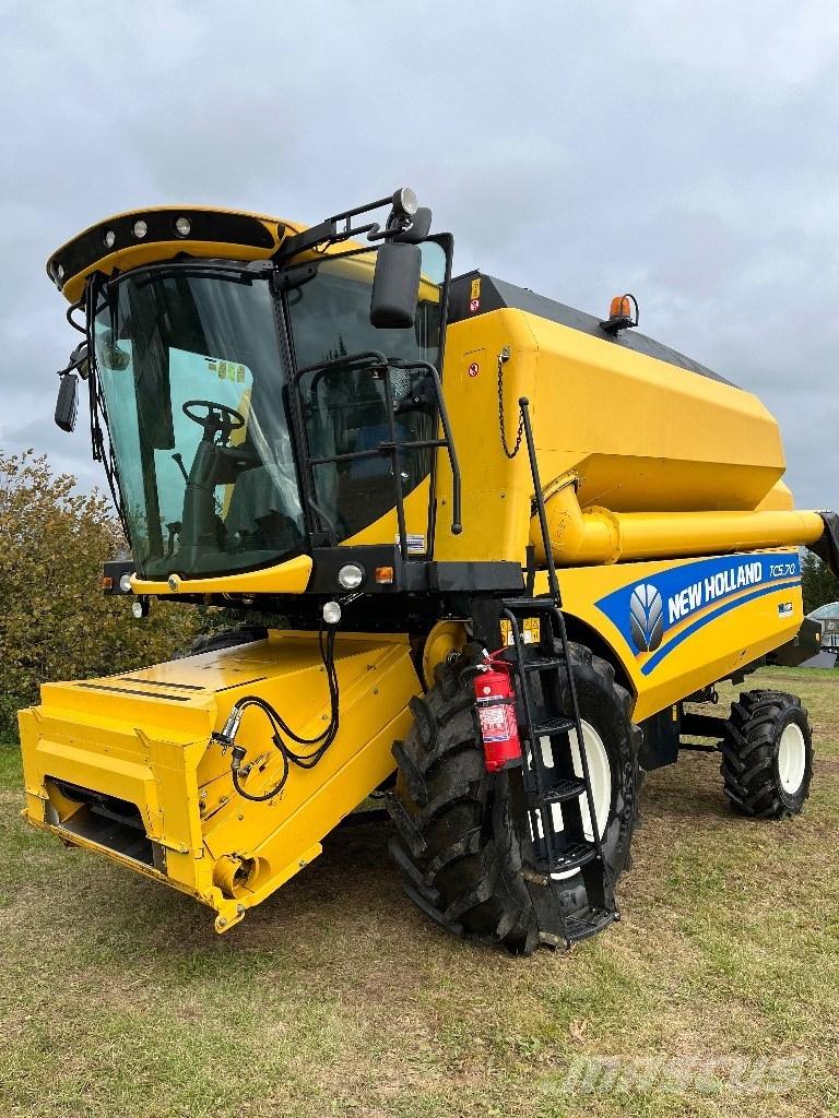 New Holland TC 5.70 Зерноуборочные комбайны