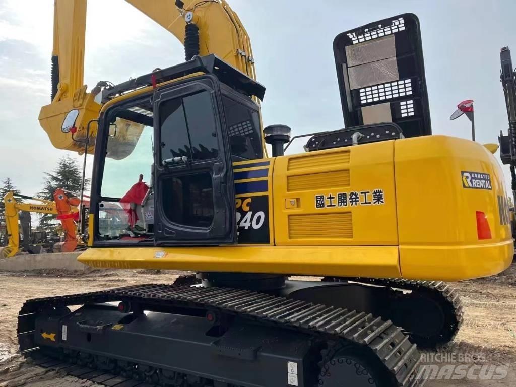 Komatsu PC 240 Гусеничные экскаваторы