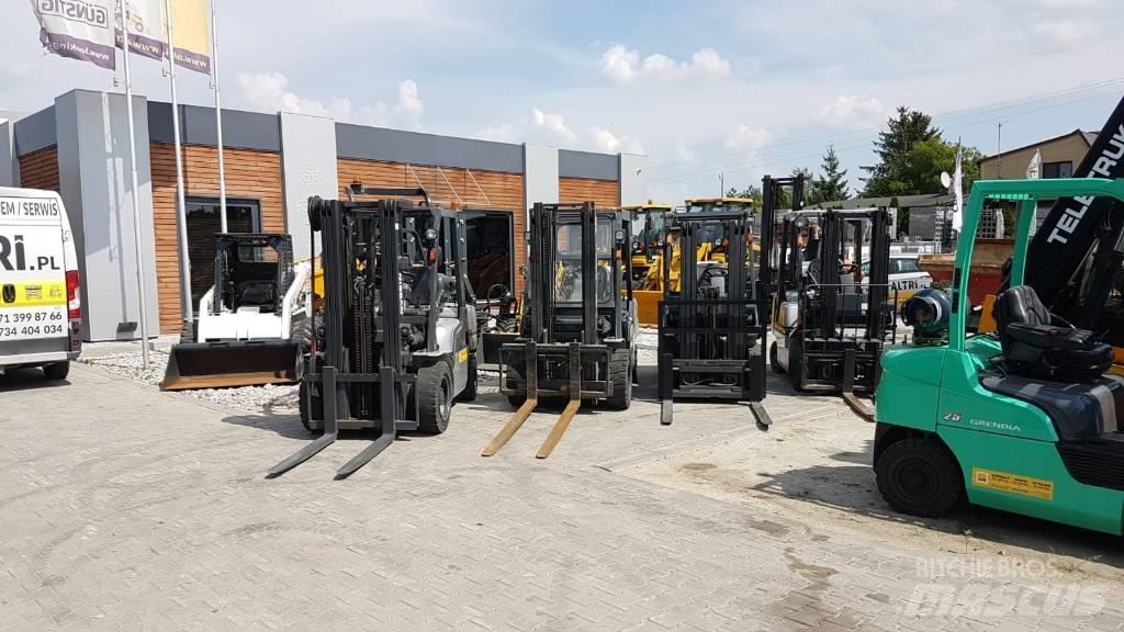 Nissan UGL02A35DU Газовые погрузчики