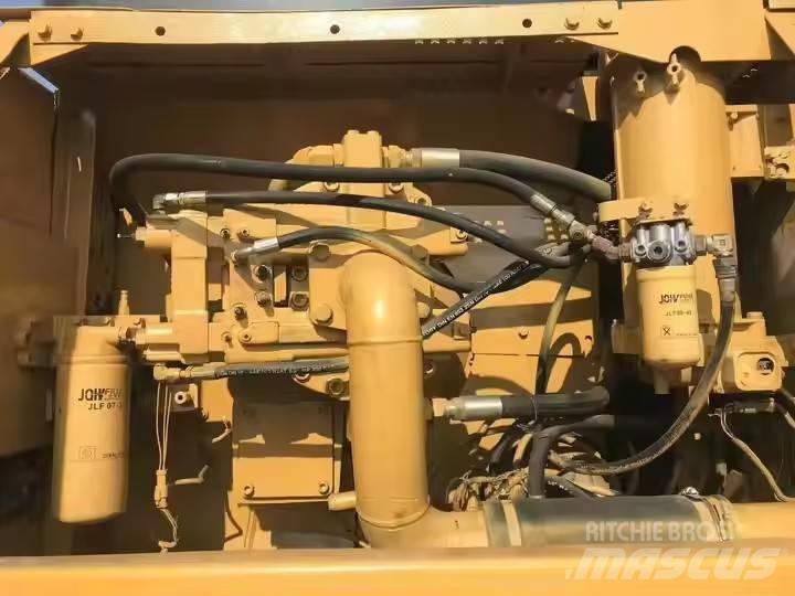 CAT CAT330BL Гусеничные экскаваторы