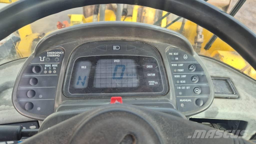 Komatsu WA 380-3H Фронтальные погрузчики