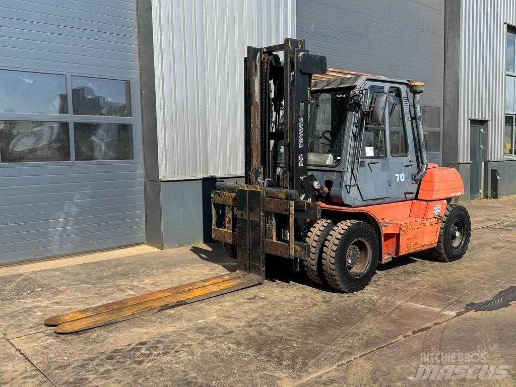 Toyota 5FD70 Другие складские механизмы