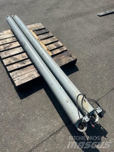 SkyJack SJ 8831 Ножничные подъемники