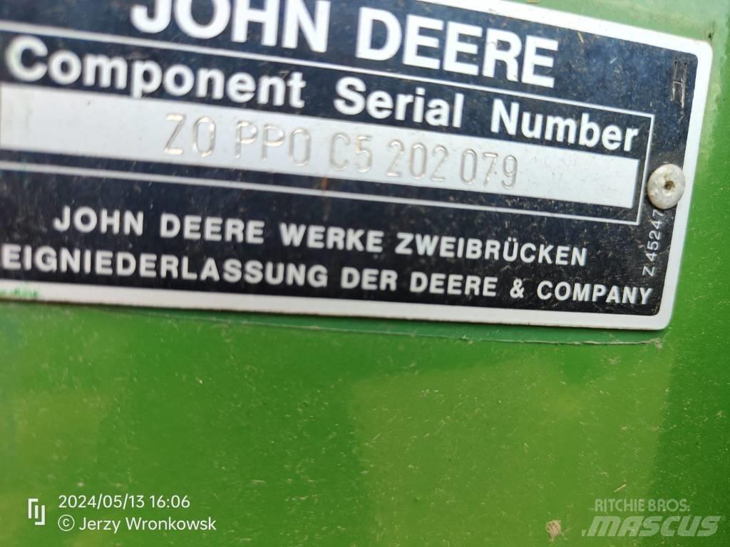 John Deere 1177 Зерноуборочные комбайны