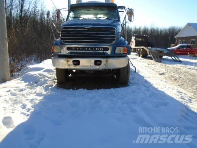Sterling L 9500 Грузовики-платформы/боковая разгрузка